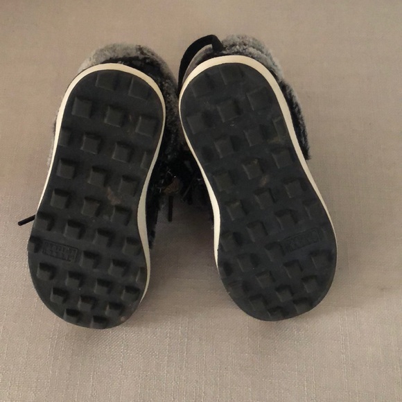 Fur snow boots - Picture 3 of 3